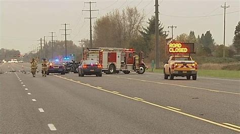 pacific daylight time now|Corvallis woman crashes into credit union.
